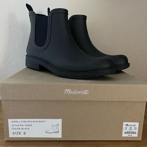 Madewell Chelsea boots size 8